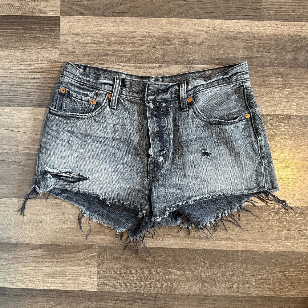 black/grey cutoff jean shorts Levi's
